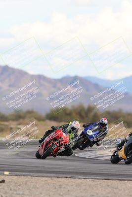 media/Nov-16-2025-Race Pace (Sun) [[8c5fa54630]]/Non Verified Riders (1st 20 Minutes)/5-Turn 15 (110pm)/